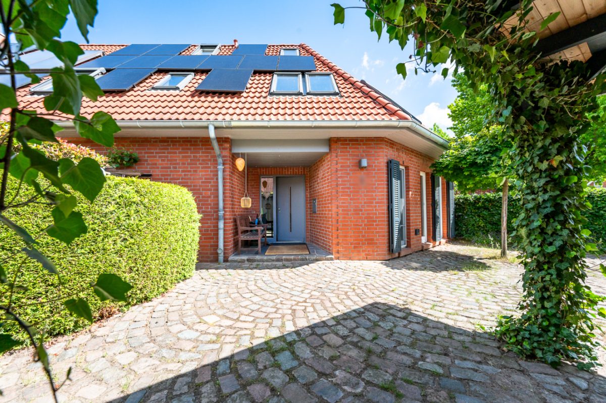 Immobilienangebot - Lübeck - Alle - Familienglück: Traumhaftes Einfamilienhaus mit herrlichem Garten und erstklassiger Ausstattung