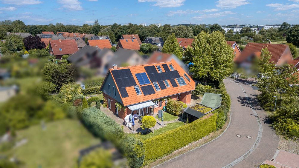 Immobilienangebot - Lübeck - Alle - Familienglück: Traumhaftes Einfamilienhaus mit herrlichem Garten und erstklassiger Ausstattung