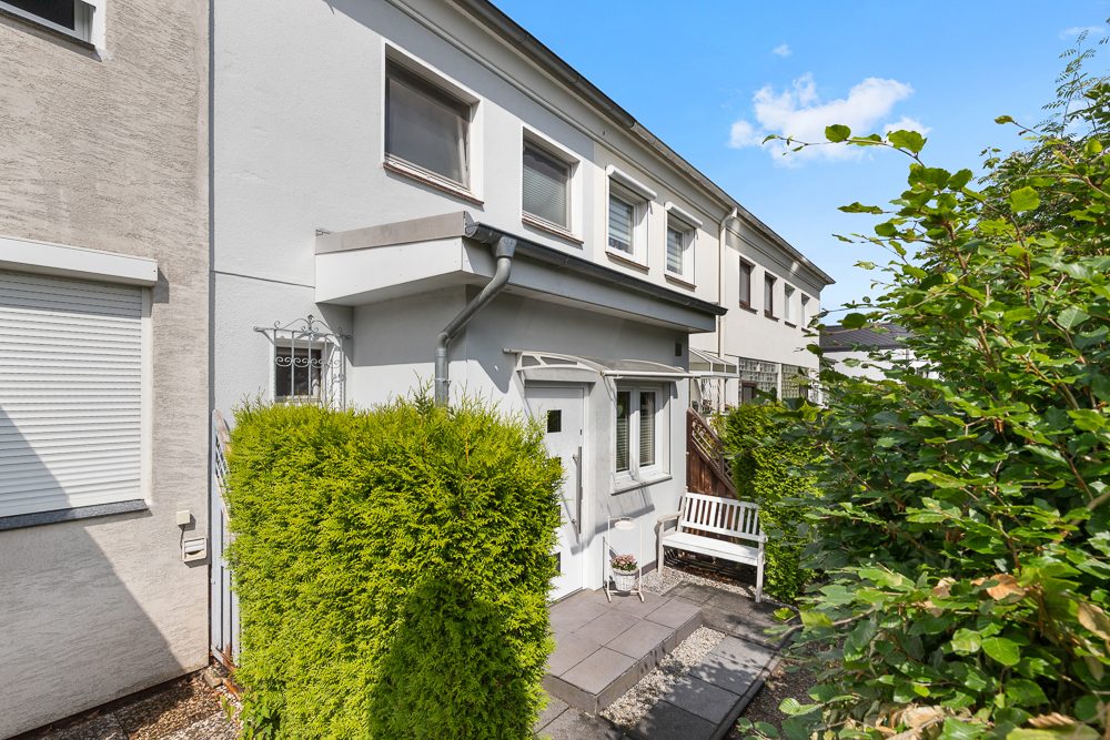 Immobilienangebot - Hamburg / Rahlstedt - Alle - Traumhaftes Reihenmittelhaus in ruhiger Lage von Alt-Rahlstedt