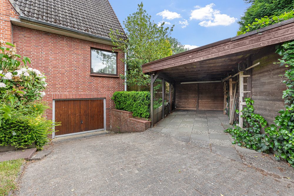 Immobilienangebot - Hamburg / Meiendorf - Alle - Sanierungsobjekt: Zweifamilienhaus im grünen und ruhigen Meiendorf