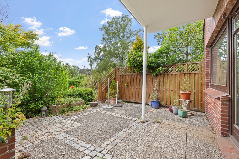 Immobilienangebot - Hamburg / Meiendorf - Alle - Sanierungsobjekt: Zweifamilienhaus im grünen und ruhigen Meiendorf