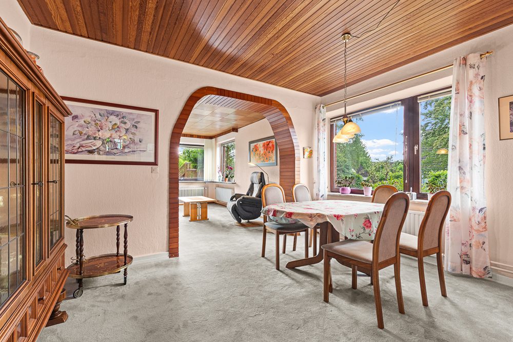 Immobilienangebot - Hamburg / Meiendorf - Alle - Sanierungsobjekt: Zweifamilienhaus im grünen und ruhigen Meiendorf