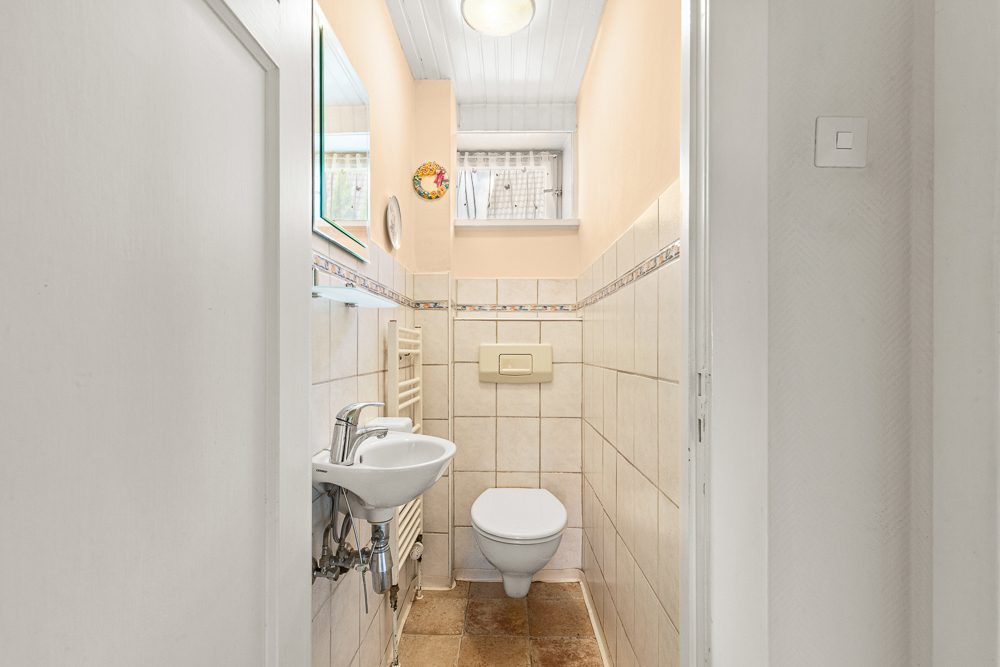 Immobilienangebot - Hamburg / Meiendorf - Alle - Sanierungsobjekt: Zweifamilienhaus im grünen und ruhigen Meiendorf