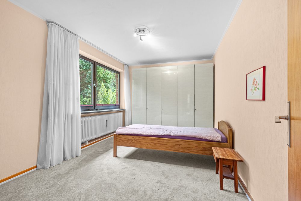 Immobilienangebot - Hamburg / Meiendorf - Alle - Sanierungsobjekt: Zweifamilienhaus im grünen und ruhigen Meiendorf