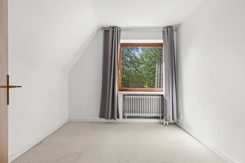 Immobilienangebot - Hamburg / Meiendorf - Alle - Sanierungsobjekt: Zweifamilienhaus im grünen und ruhigen Meiendorf