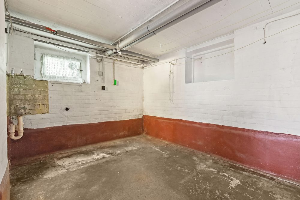 Immobilienangebot - Hamburg / Meiendorf - Alle - Sanierungsobjekt: Zweifamilienhaus im grünen und ruhigen Meiendorf