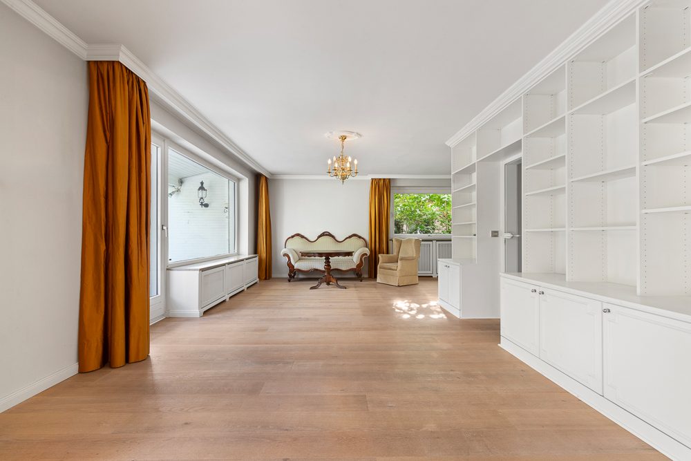 Immobilienangebot - Hamburg / Rahlstedt - Alle - Charmantes Einfamilienhaus mit Südgrundstück, Wintergarten und Garage, in sehr begehrter Lage