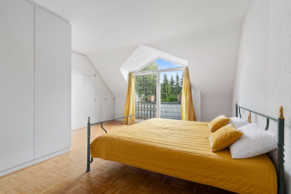 Immobilienangebot - Hamburg / Rahlstedt - Alle - Charmantes Einfamilienhaus mit Südgrundstück, Wintergarten und Garage, in sehr begehrter Lage
