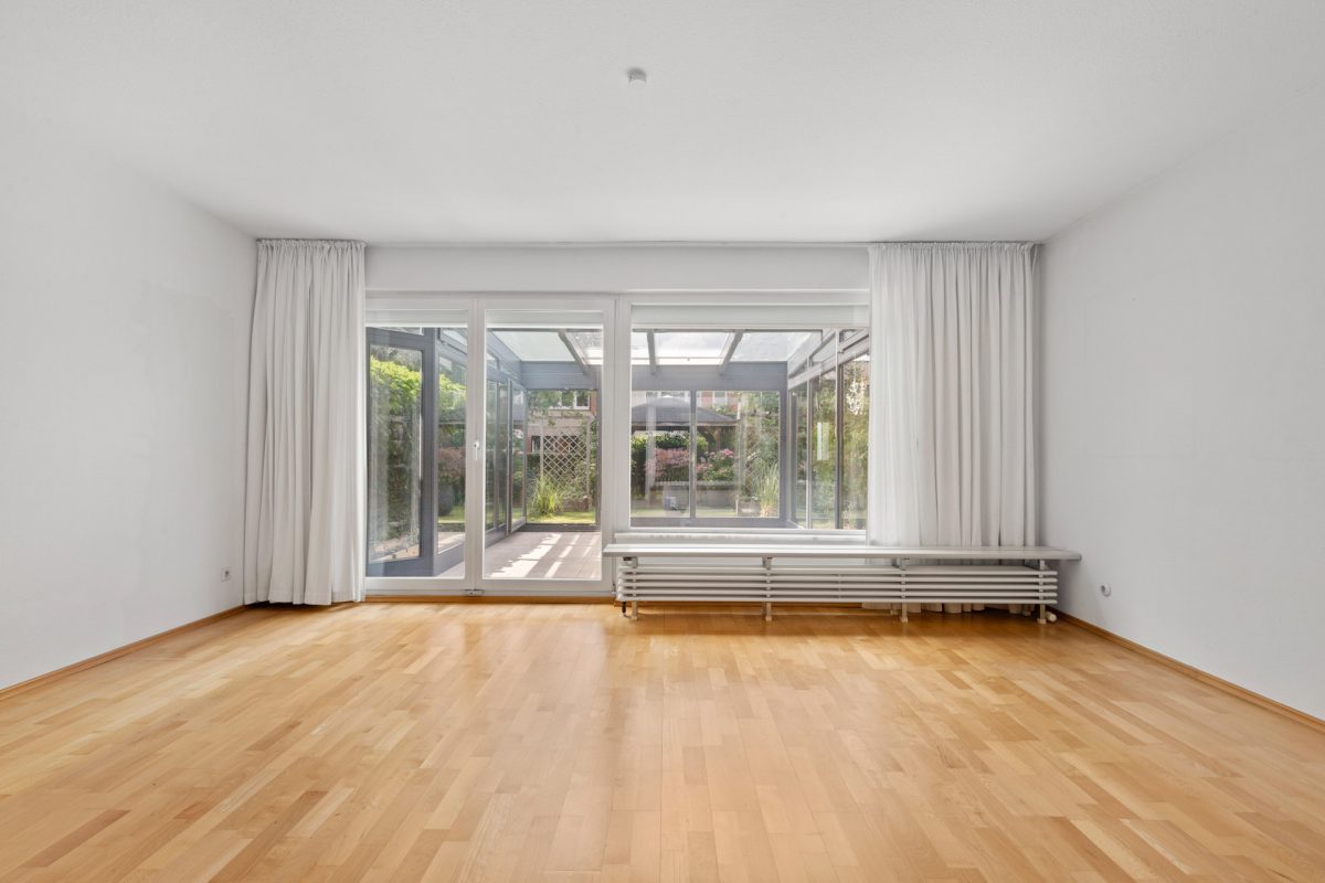 Immobilienangebot - Hamburg / Meiendorf - Alle - WARTELISTE! Reihenhaus mit grünem, liebevoll angelegtem Westgarten und viel Platz zum Wohlfühlen