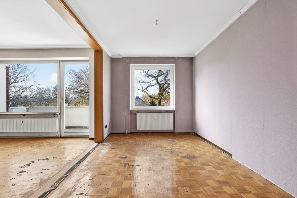 Immobilienangebot - Rellingen - Alle - Raum für eigene Ideen: schön geschnittene Wohnung mit 2,5 Zimmern, Balkon und PKW-Stellplatz
