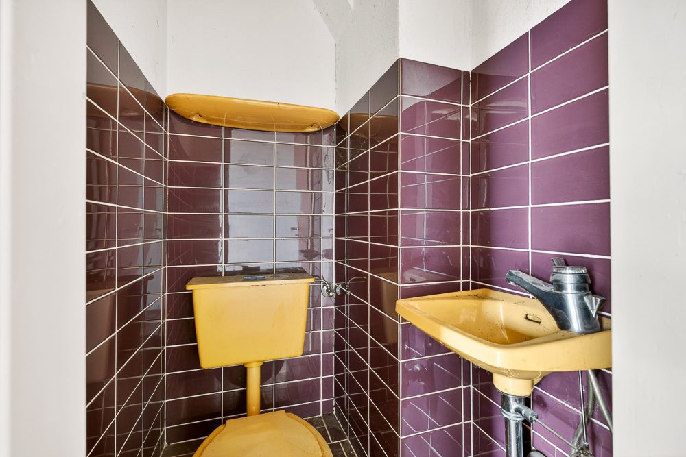 Immobilienangebot - Rellingen - Alle - Raum für eigene Ideen: schön geschnittene Wohnung mit 2,5 Zimmern, Balkon und PKW-Stellplatz