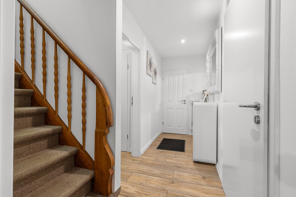 Immobilienangebot - Reinbek - Alle - Zweifamilienhaus mit Einliegerwohnung – modernisiert, renditestark ideal für Eigennutzer und Anleger