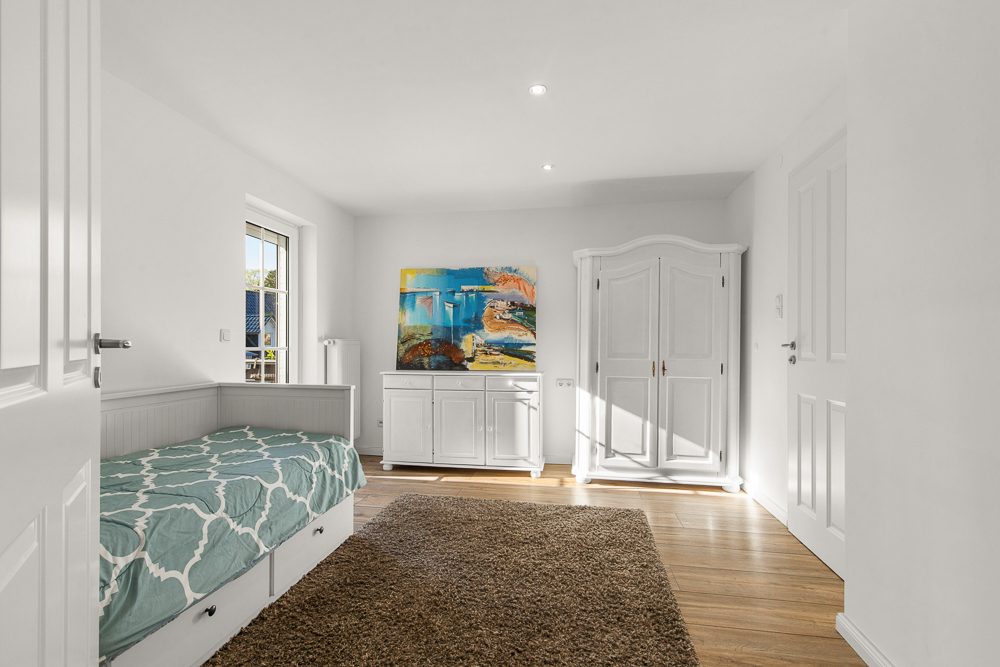 Immobilienangebot - Reinbek - Alle - Zweifamilienhaus mit Einliegerwohnung – modernisiert, renditestark ideal für Eigennutzer und Anleger