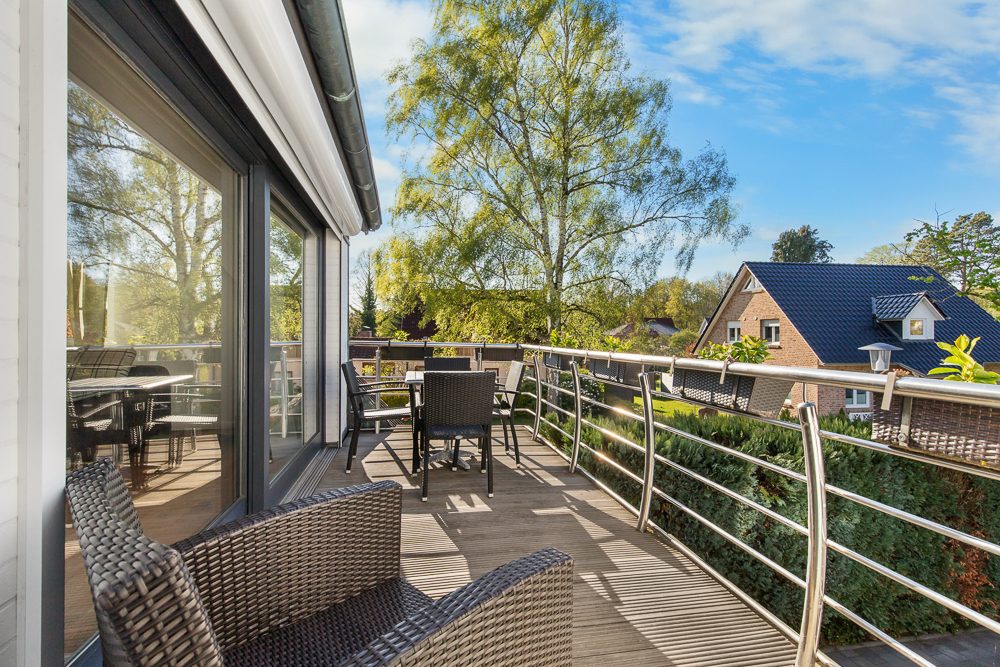 Immobilienangebot - Reinbek - Alle - Zweifamilienhaus mit Einliegerwohnung – modernisiert, renditestark ideal für Eigennutzer und Anleger