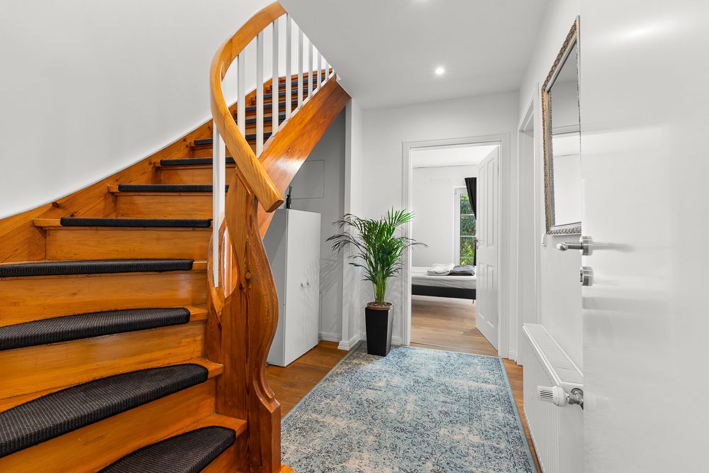 Immobilienangebot - Reinbek - Alle - Zweifamilienhaus mit Einliegerwohnung – modernisiert, renditestark ideal für Eigennutzer und Anleger