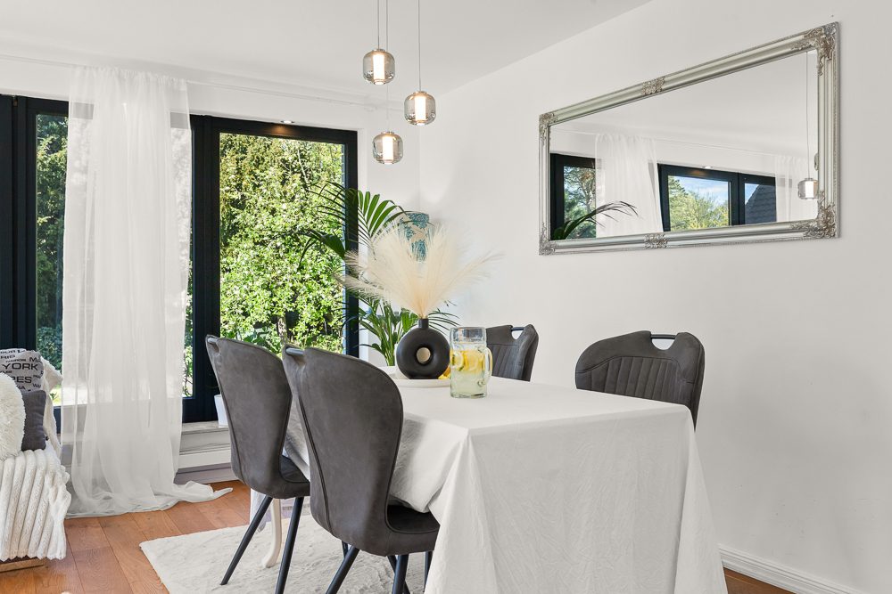 Immobilienangebot - Reinbek - Alle - Zweifamilienhaus mit Einliegerwohnung – modernisiert, renditestark ideal für Eigennutzer und Anleger
