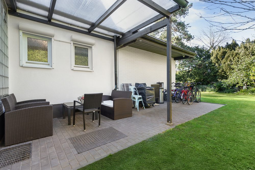 Immobilienangebot - Reinbek - Alle - Zweifamilienhaus mit Einliegerwohnung – modernisiert, renditestark ideal für Eigennutzer und Anleger