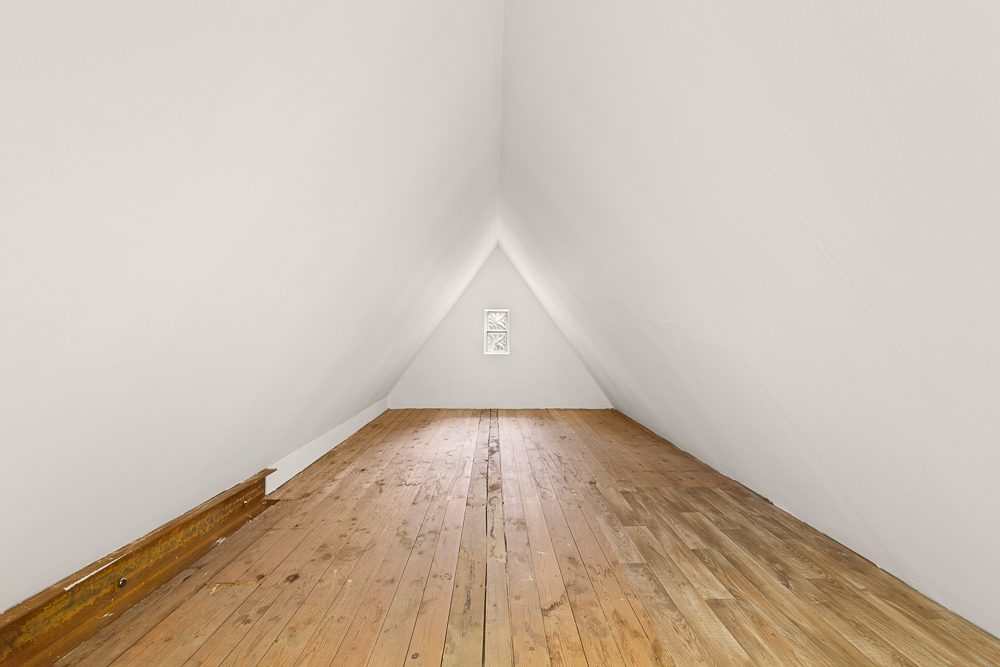 Immobilienangebot - Reinbek - Alle - Zweifamilienhaus mit Einliegerwohnung – modernisiert, renditestark ideal für Eigennutzer und Anleger