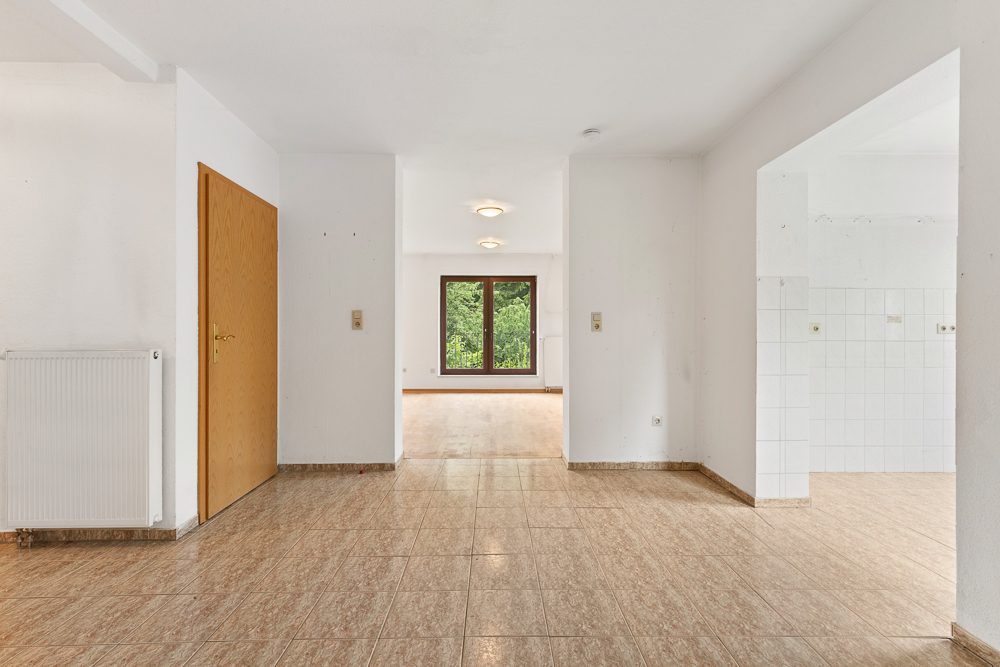 Immobilienangebot - Hoisdorf - Alle - Haus mit Einliegerwohnung, herrlichem Grundstück und viel Potential in ruhiger, naturnaher Lage