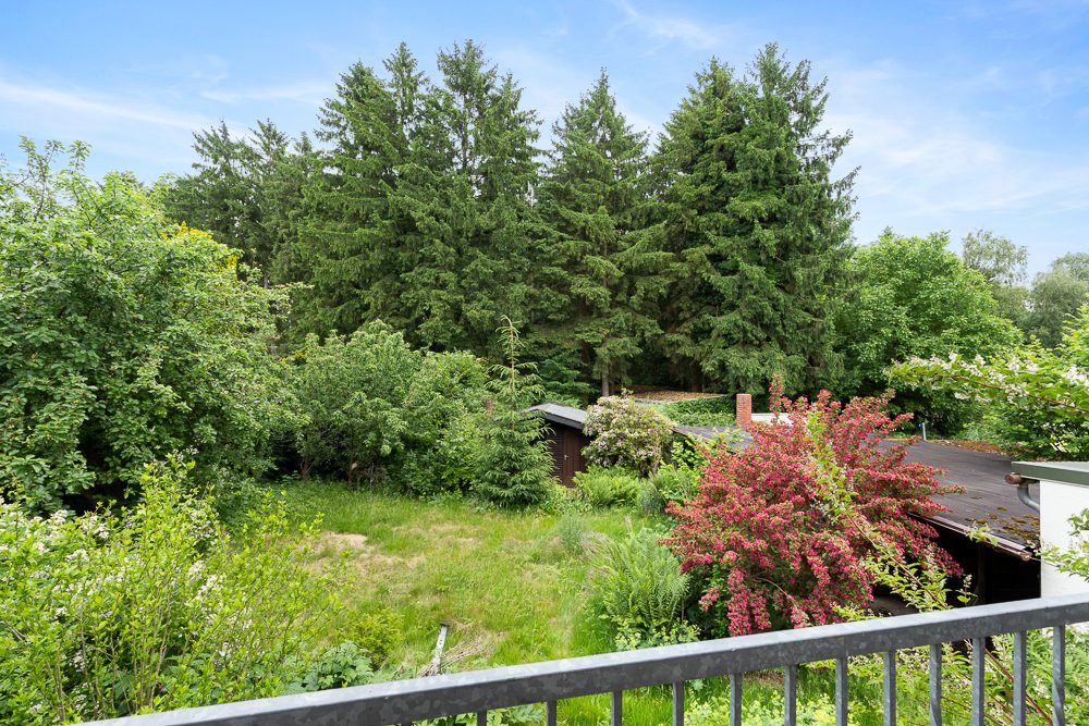 Immobilienangebot - Hoisdorf - Alle - Haus mit Einliegerwohnung, herrlichem Grundstück und viel Potential in ruhiger, naturnaher Lage