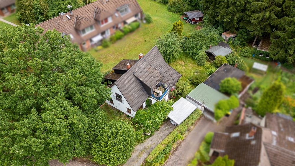 Immobilienangebot - Hoisdorf - Alle - Haus mit Einliegerwohnung, herrlichem Grundstück und viel Potential in ruhiger, naturnaher Lage