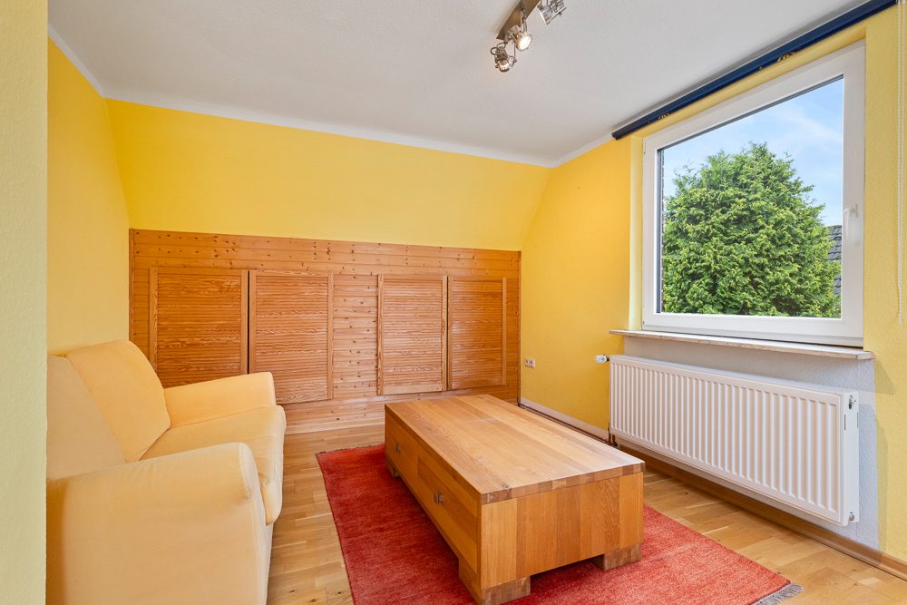 Immobilienangebot - Trittau - Alle - Doppelhaushälfte mit Carport, Energieklasse B!
Wohnfl. ca. 59 m² + ca. 39 m² wohnlich ausgebautes DG