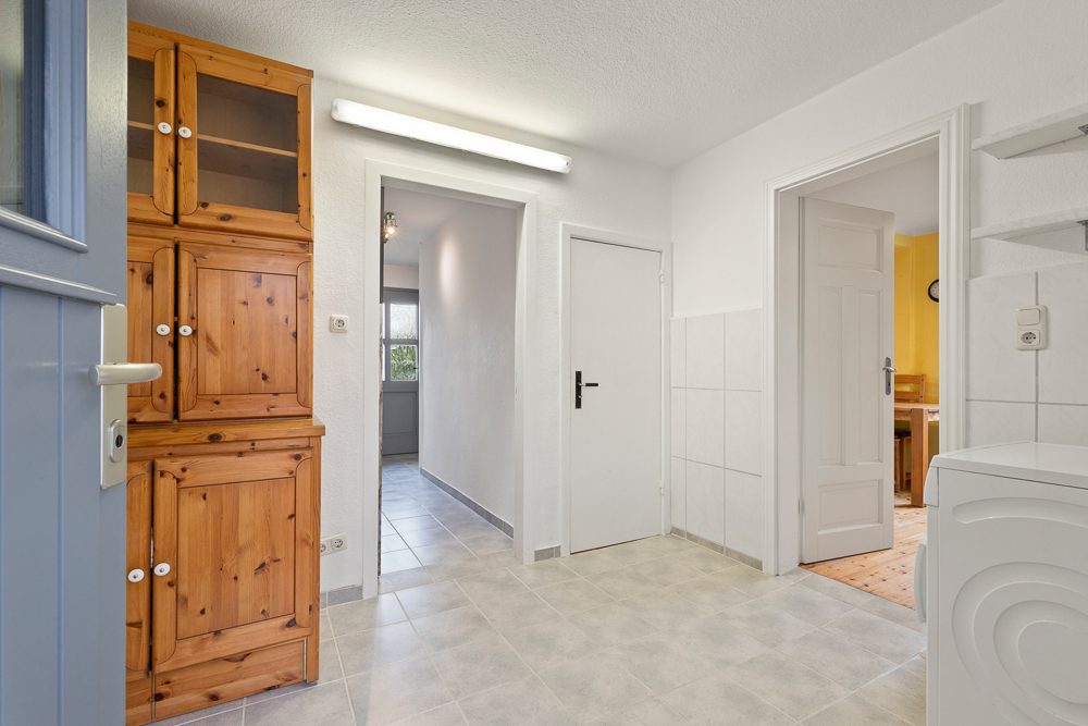 Immobilienangebot - Trittau - Alle - Doppelhaushälfte mit Carport, Energieklasse B!
Wohnfl. ca. 59 m² + ca. 39 m² wohnlich ausgebautes DG