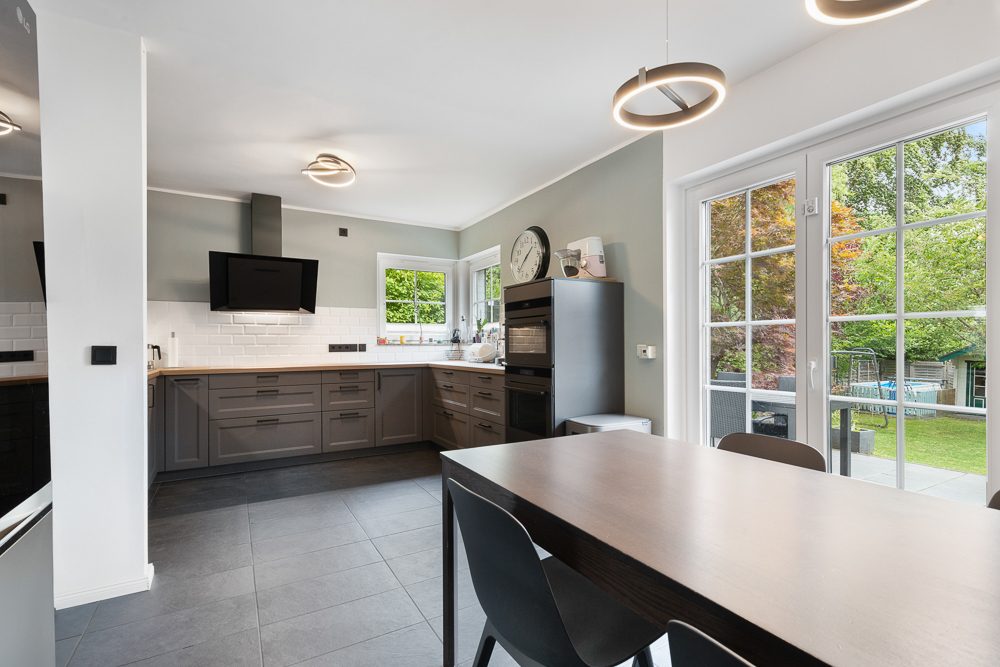 Immobilienangebot - Hamburg / Rahlstedt - Alle - Modernisierte Doppelhaushälfte mit Kamin und Wallbox in ruhiger Wohnlage von Oldenfelde / Rahlstedt