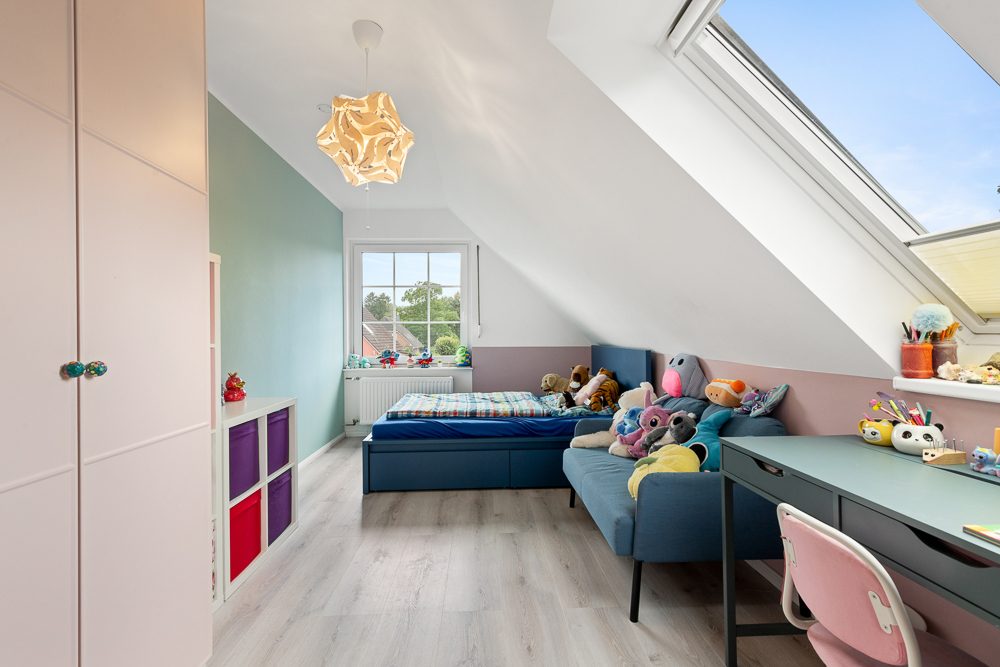 Immobilienangebot - Hamburg / Rahlstedt - Alle - Modernisierte Doppelhaushälfte mit Kamin und Wallbox in ruhiger Wohnlage von Oldenfelde / Rahlstedt
