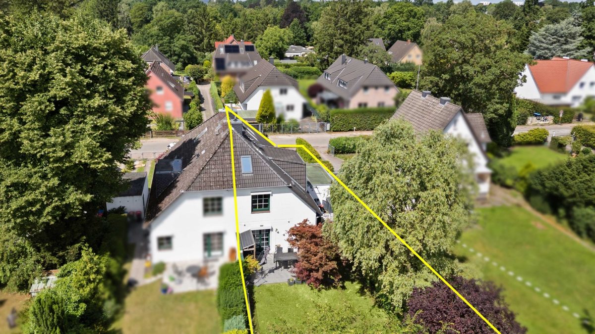 Immobilienangebot - Hamburg / Rahlstedt - Alle - Modernisierte Doppelhaushälfte mit Kamin und Wallbox in ruhiger Wohnlage von Oldenfelde / Rahlstedt