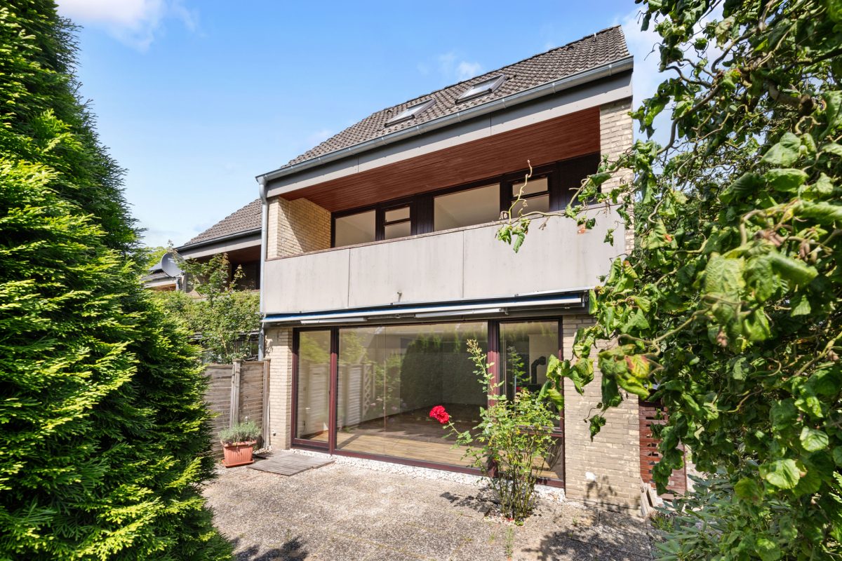 Immobilienangebot - Hamburg / Rahlstedt - Alle - Familienfreundliches Endreihenhaus mit viel Platz und sonniger Terrasse