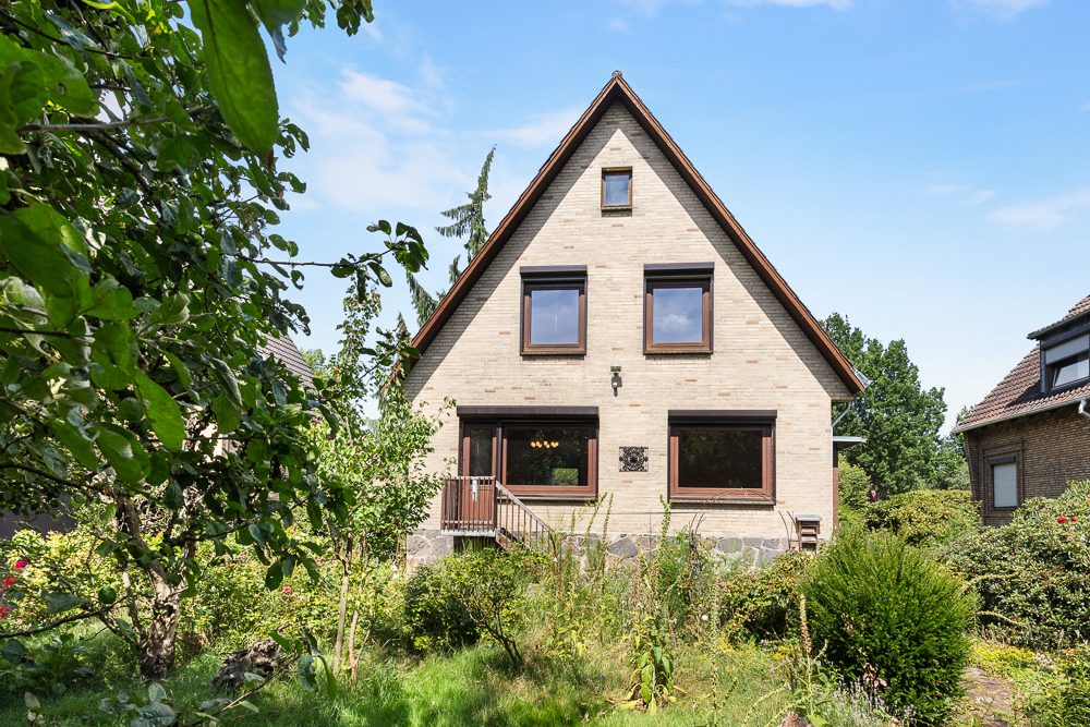Immobilienangebot - Hamburg / Tonndorf - Alle - !! Nur noch Warteliste !! Großzügiges Haus mit Garten und viel Potenzial