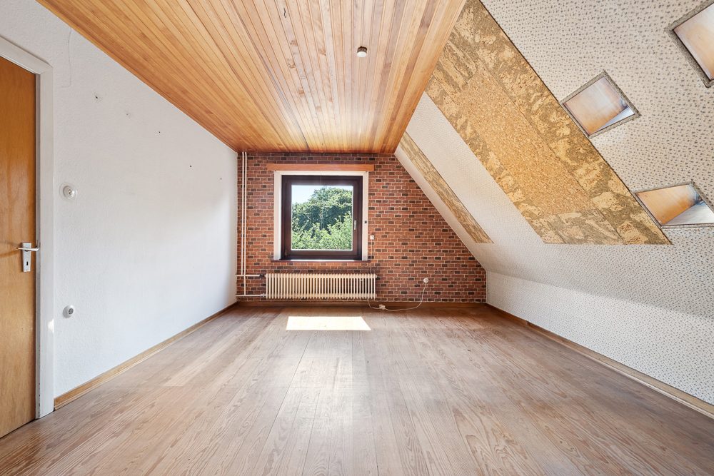 Immobilienangebot - Hamburg / Tonndorf - Alle - !! Nur noch Warteliste !! Großzügiges Haus mit Garten und viel Potenzial