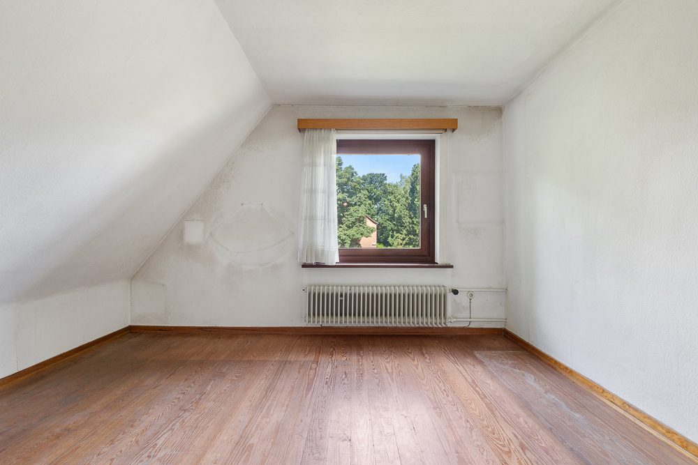 Immobilienangebot - Hamburg / Tonndorf - Alle - !! Nur noch Warteliste !! Großzügiges Haus mit Garten und viel Potenzial