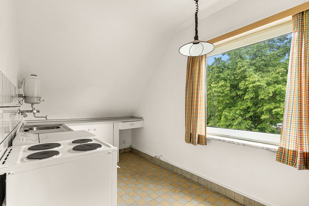Immobilienangebot - Hamburg / Rahlstedt - Alle - ! NUR NOCH WARTELISTE ! Sanierungsobjekt: Zweifamilienhaus mit Potenzial und Nebengebäude