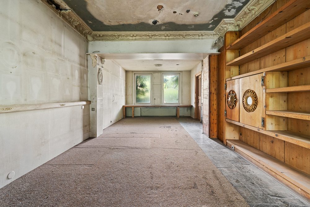 Immobilienangebot - Hamburg / Bramfeld - Alle - Sanierungsbedürftiges Zweifamilienhaus mit zwei Wohneinheiten und großem Potenzial!