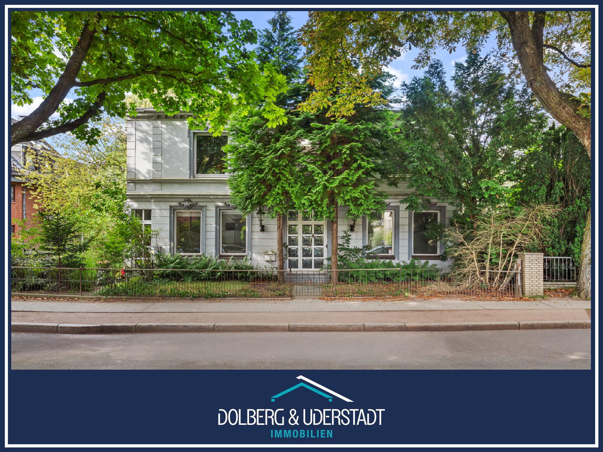 Immobilienangebot - Hamburg / Bramfeld - Alle - Sanierungsbedürftiges Zweifamilienhaus mit zwei Wohneinheiten und großem Potenzial!