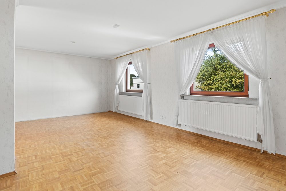 Immobilienangebot - Hamburg / Neuland - Alle - Charaktervolle Doppelhaushälfte mit Traumgarten, Pool und Garage in Harburg