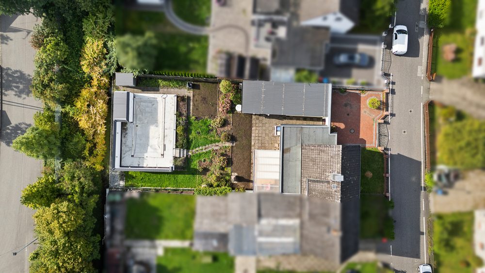 Immobilienangebot - Hamburg / Neuland - Alle - Charaktervolle Doppelhaushälfte mit Traumgarten, Pool und Garage in Harburg