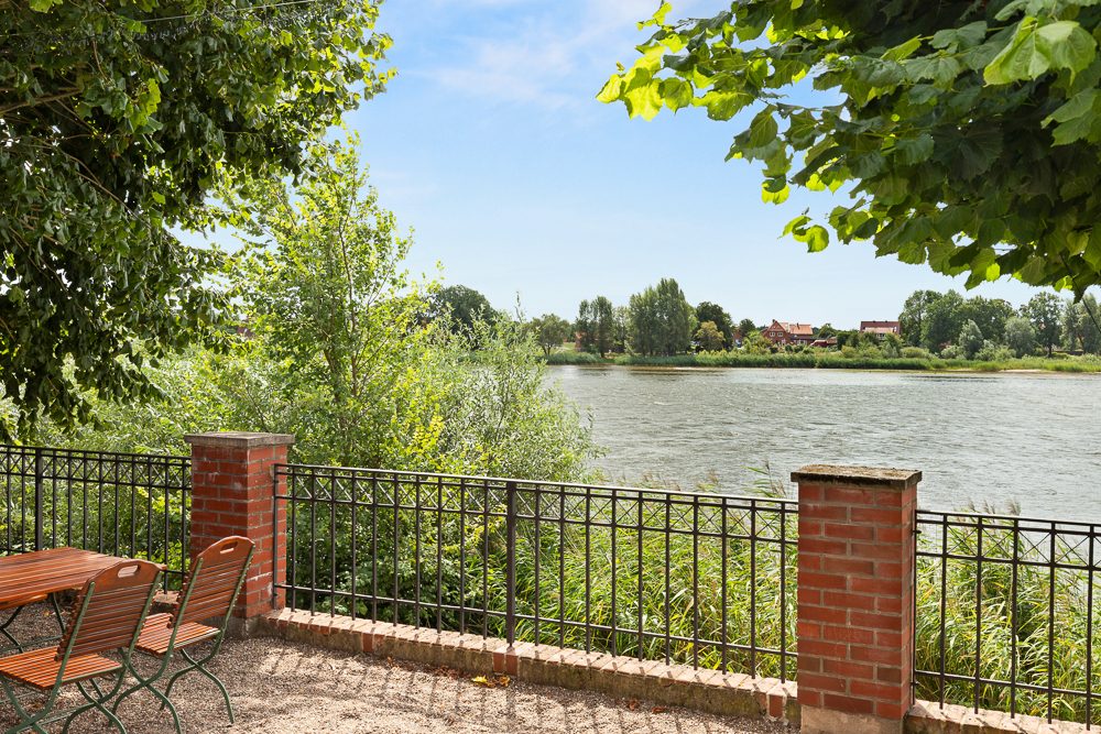 Immobilienangebot - Lauenburg - Alle - Ihr neues Zuhause nahe der Elbe – renoviertes Einfamilienhaus in guter Lage mit Schifferstadt-Charme