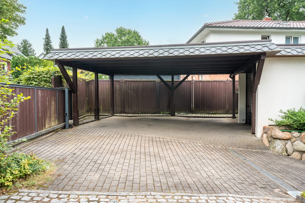 Immobilienangebot - Hamburg / Rahlstedt - Alle - Charaktervolles Einfamilienhaus mit Wintergarten & vielseitigem Souterrain mit viel Platz für die Familie