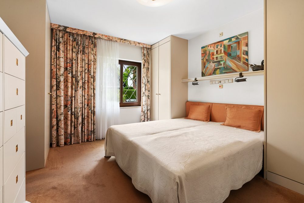 Immobilienangebot - Hamburg / Rahlstedt - Alle - Charaktervolles Einfamilienhaus mit Wintergarten & vielseitigem Souterrain mit viel Platz für die Familie
