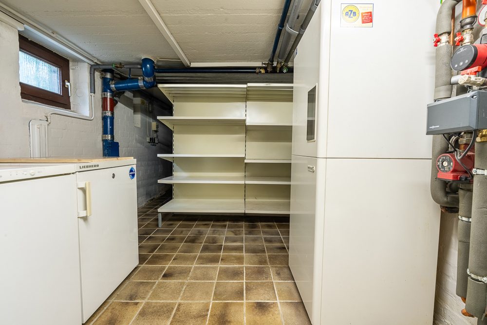 Immobilienangebot - Hamburg / Rahlstedt - Alle - Charaktervolles Einfamilienhaus mit Wintergarten & vielseitigem Souterrain mit viel Platz für die Familie