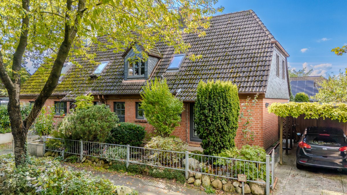 Immobilienangebot - Hamburg / Poppenbüttel - Alle - Familienfreundliches Wohnen mit sonnigem Westgarten und großzügigem Raumangebot