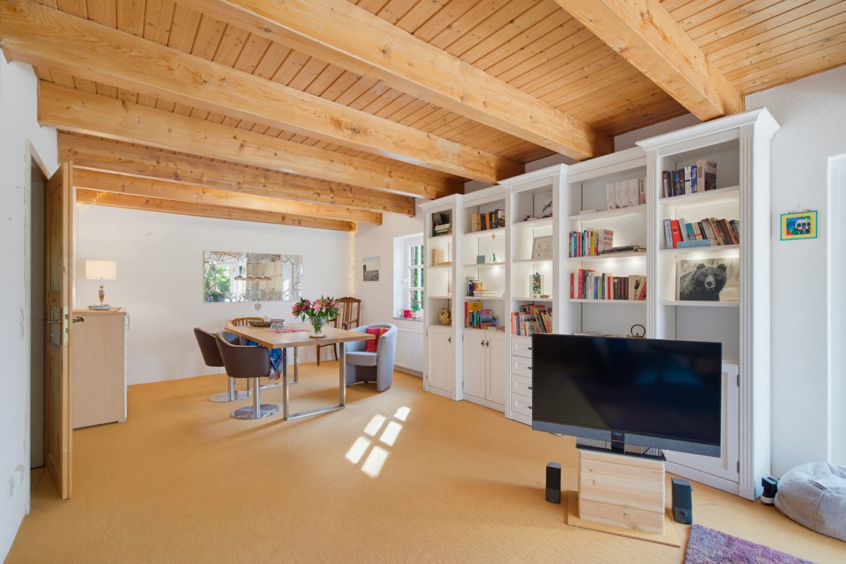 Immobilienangebot - Hamburg / Poppenbüttel - Alle - Familienfreundliches Wohnen mit sonnigem Westgarten und großzügigem Raumangebot