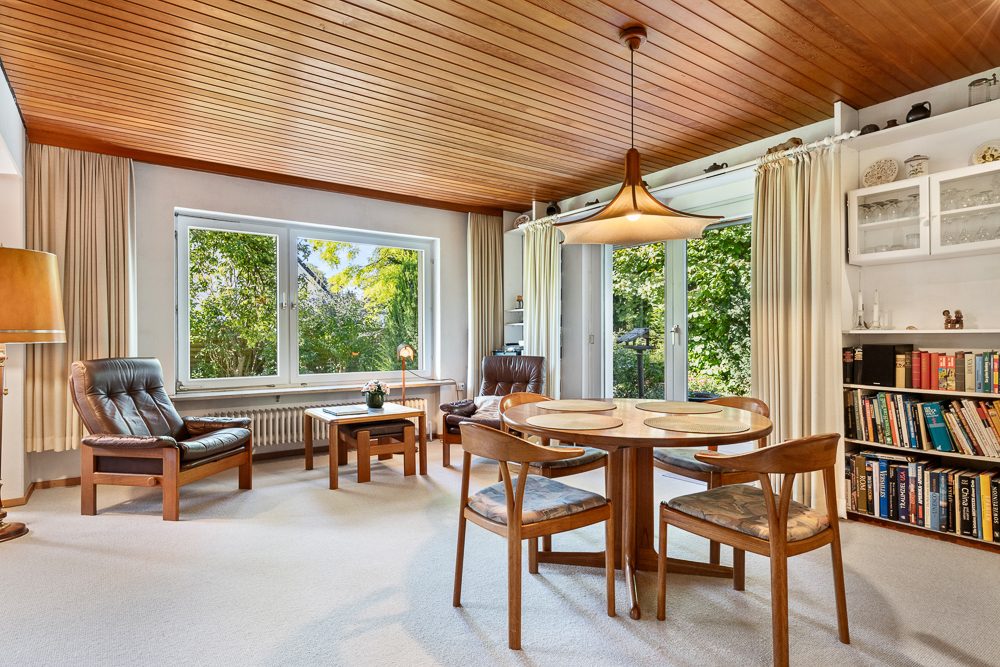 Immobilienangebot - Hamburg / Rahlstedt - Alle - Traumhaftes Einfamilienhaus mit Carport und herrlichem Grundstück in begehrter, rückwärtiger Lage