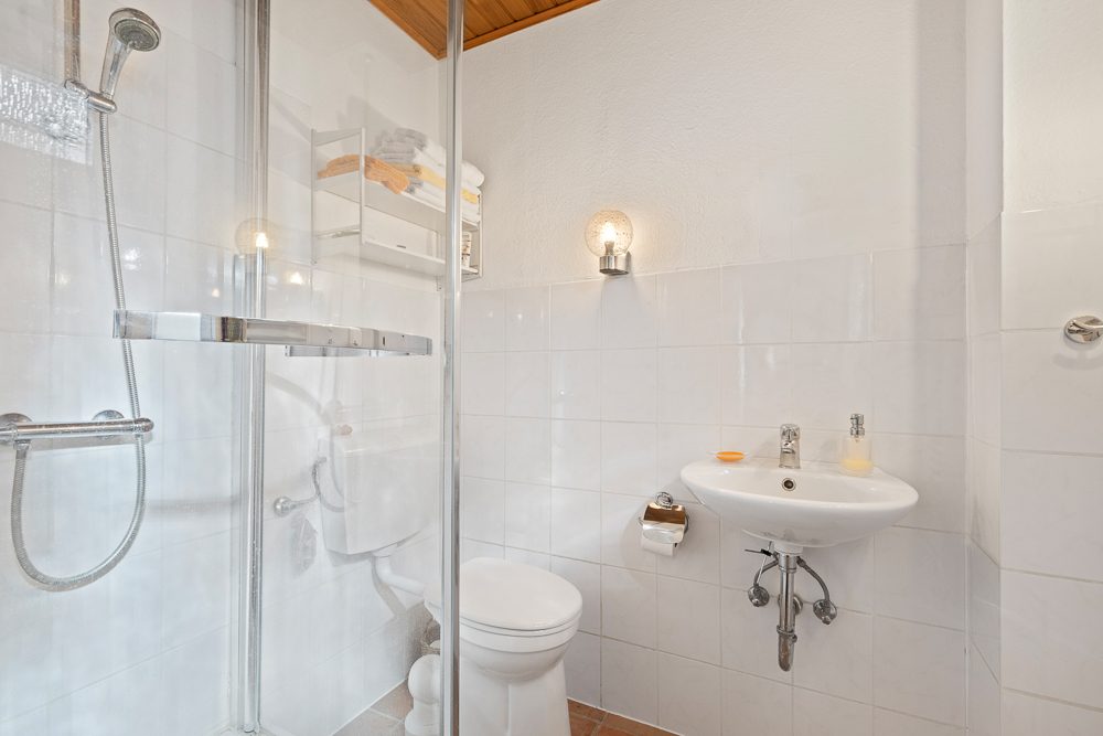 Immobilienangebot - Hamburg / Rahlstedt - Alle - Traumhaftes Einfamilienhaus mit Carport und herrlichem Grundstück in begehrter, rückwärtiger Lage
