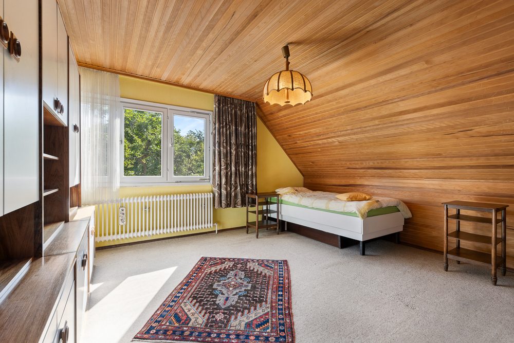 Immobilienangebot - Hamburg / Rahlstedt - Alle - Traumhaftes Einfamilienhaus mit Carport und herrlichem Grundstück in begehrter, rückwärtiger Lage