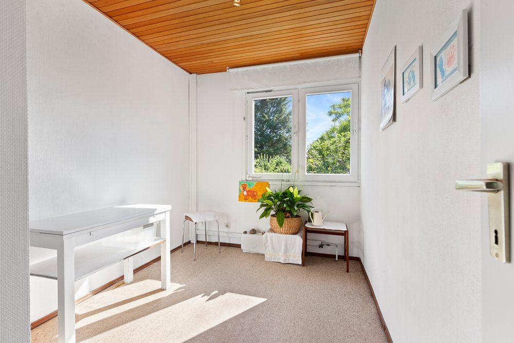Immobilienangebot - Hamburg / Rahlstedt - Alle - Traumhaftes Einfamilienhaus mit Carport und herrlichem Grundstück in begehrter, rückwärtiger Lage