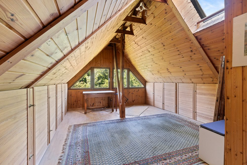 Immobilienangebot - Hamburg / Rahlstedt - Alle - Traumhaftes Einfamilienhaus mit Carport und herrlichem Grundstück in begehrter, rückwärtiger Lage